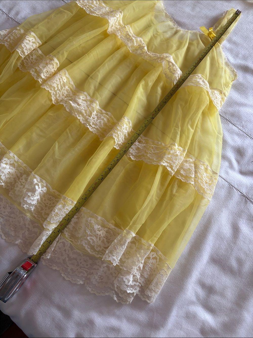 Sweet Vintage 1960s Women's Yellow Sheer Nylon & Lace Baby Doll Nightie Lingerie - Picture 11 of 13